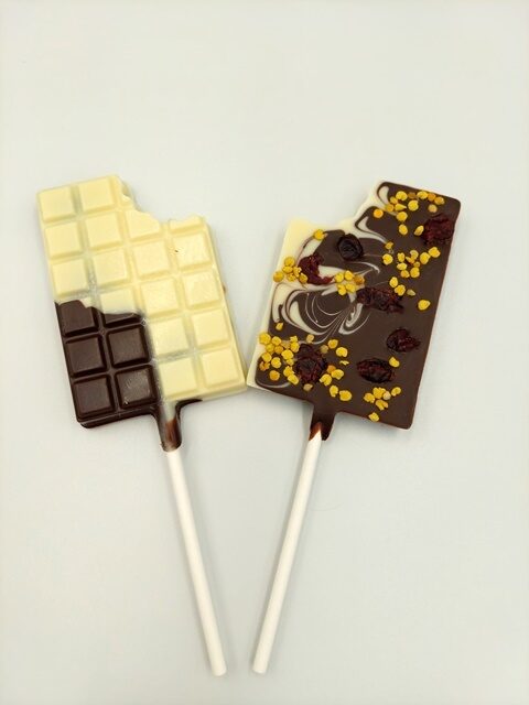 Šokolādes uz kociņa