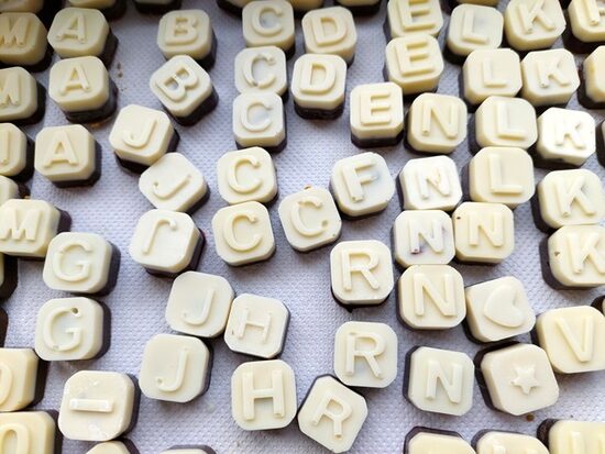 Šokolādes burti (100 g)