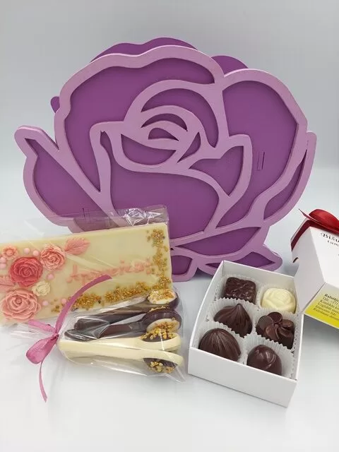 Koka kārba "Roze" 20€