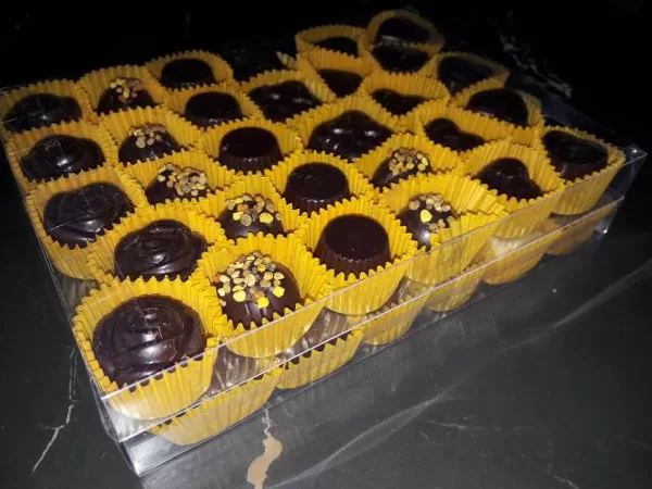Lielā konfekšu kārba 25EUR