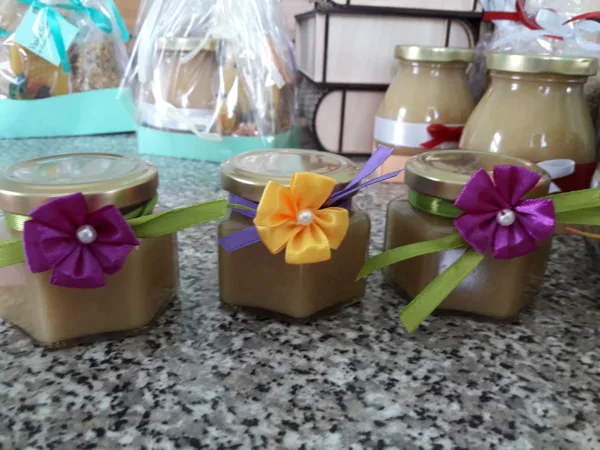 Hexagon jars 2.00-3.00 EUR