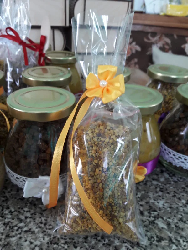 Pollen and bee bread 3.00- 4.00 EUR